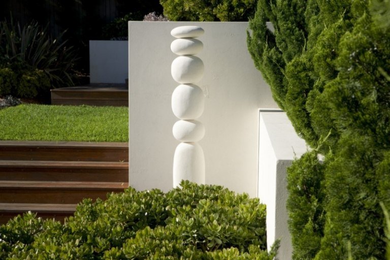 Trädgårdsdekoration idéer vit sten trädgård staty