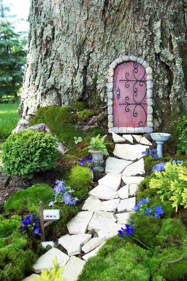 gör-det-själv-trädgård-dekoration-dörr-trädgård-stig-kakel-bitar-mossa-plantering-trädgård