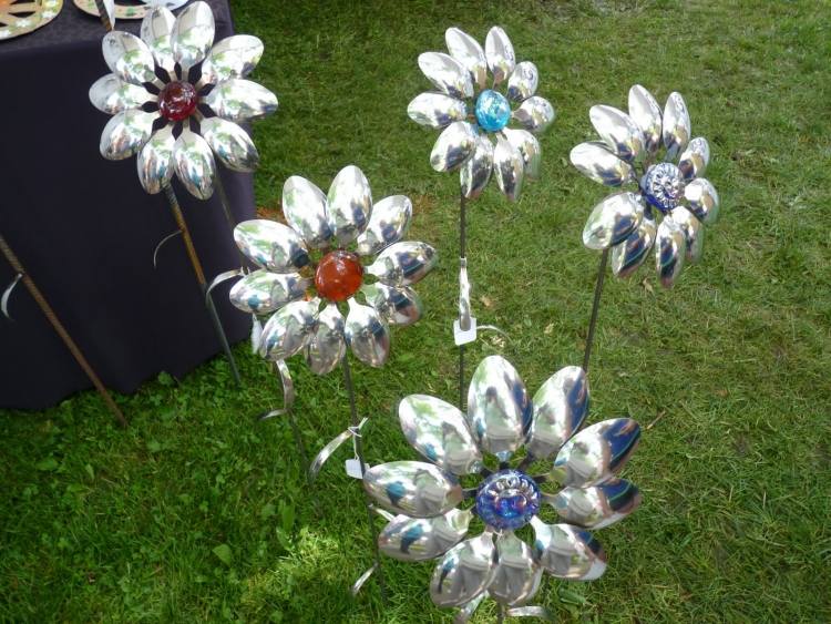 trädgård-dekoration-gör-det-själv-trädgård-plug-blomma-sked