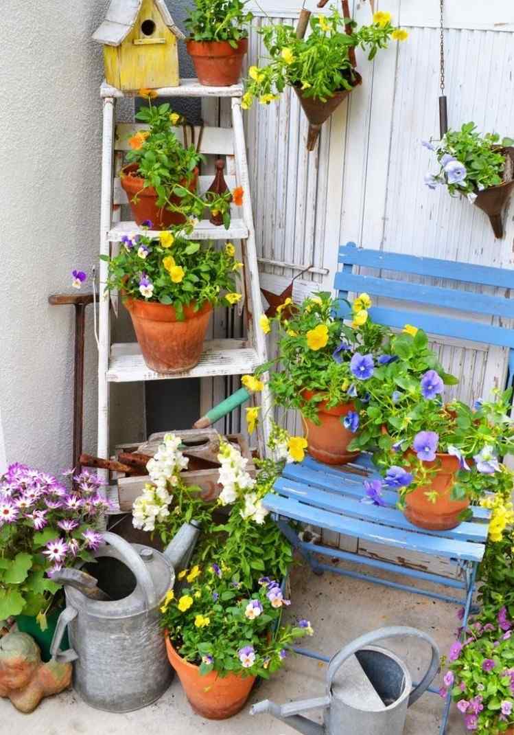 trädgård-dekoration-gör-det-själv-trä-stege-planter-ställ