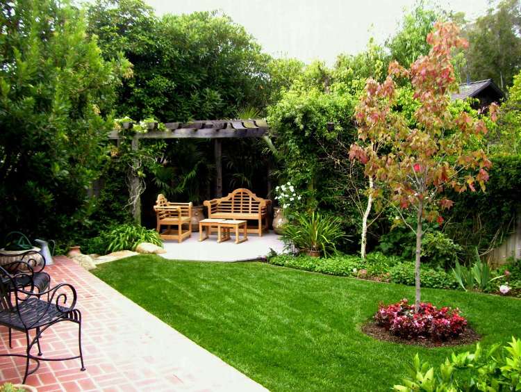 Trädgårdshörn design vardagsrum utomhus pergola träd