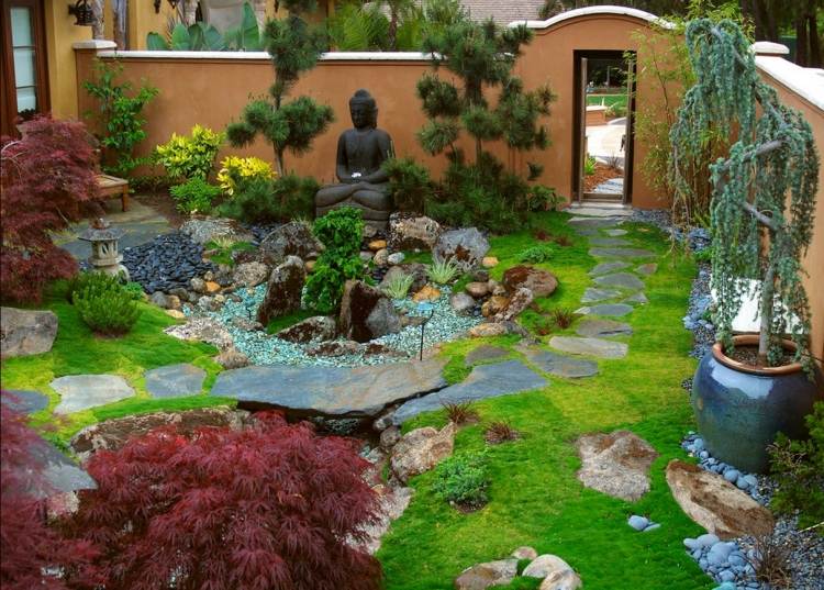 asiatisk-inspirerad-zen-trädgård-design-idéer-konst-damm-skulpturer