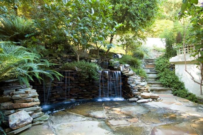 Idéer-trädgård design-med-stenar-vatten funktioner-vattenfall-natursten
