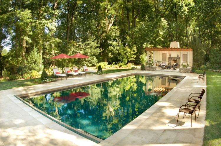 Trädgårdsdesign terrass pool träd skugga idéer