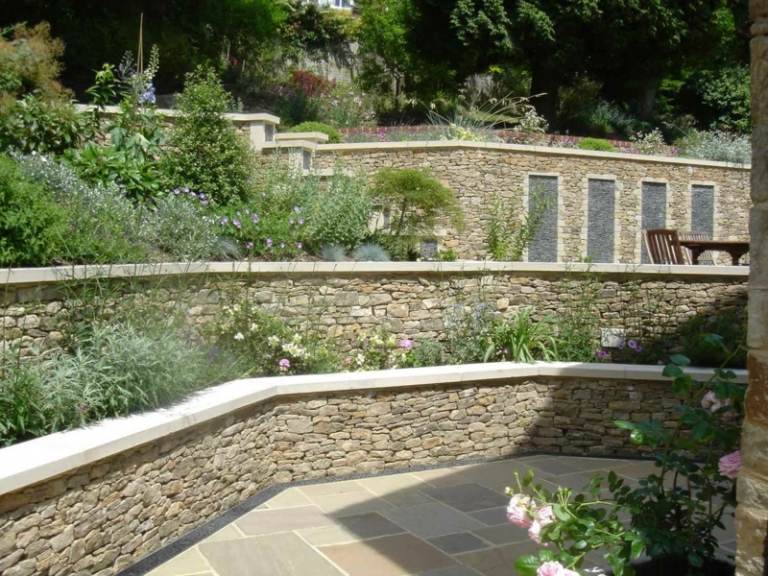 trädgårdsvägg bygga terrasser form sängar stenrosor