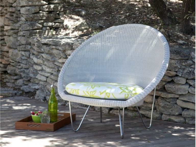 Trädgårdsmöbler-korgverk-design-stol-kokong