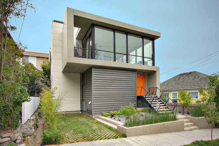 Bygg-din-egen-trädgård-trappor-metall-moderna-hus-betong