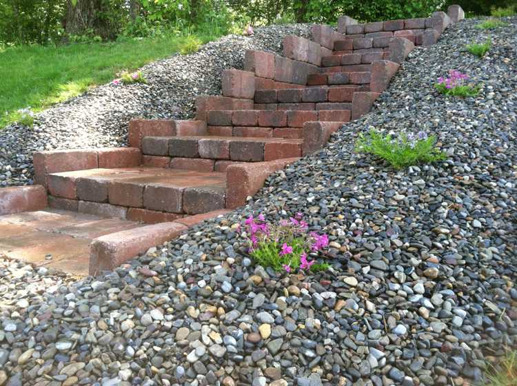 Bygg-din-egen-trädgård-trappor-design-tips-tegel-klinker-grus