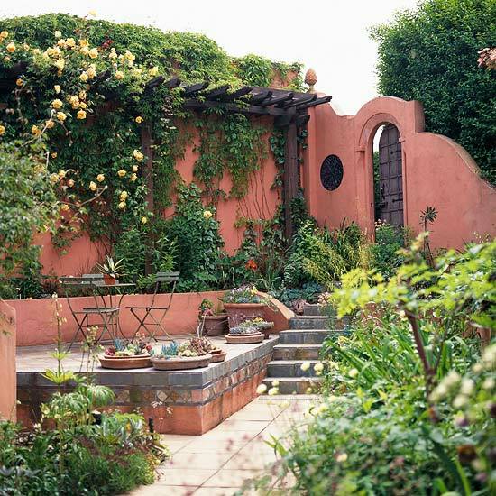 Trädgårdsvägg i marockansk stil