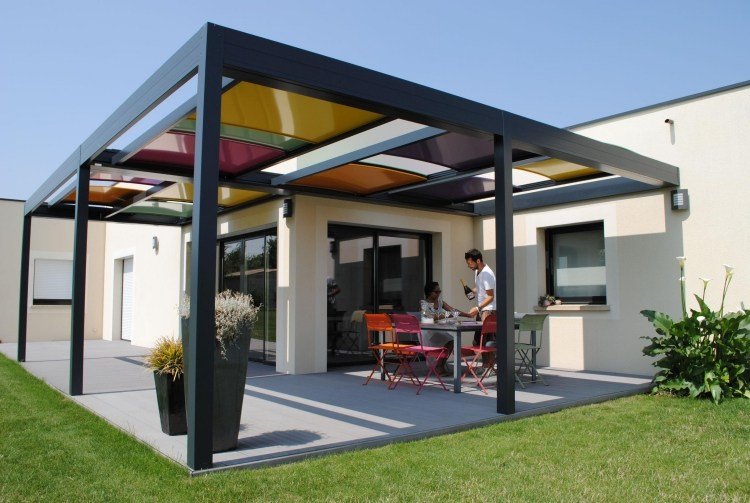 material-terrass tak-aluminium-konstruktion-plast-färgade-paneler-färgade