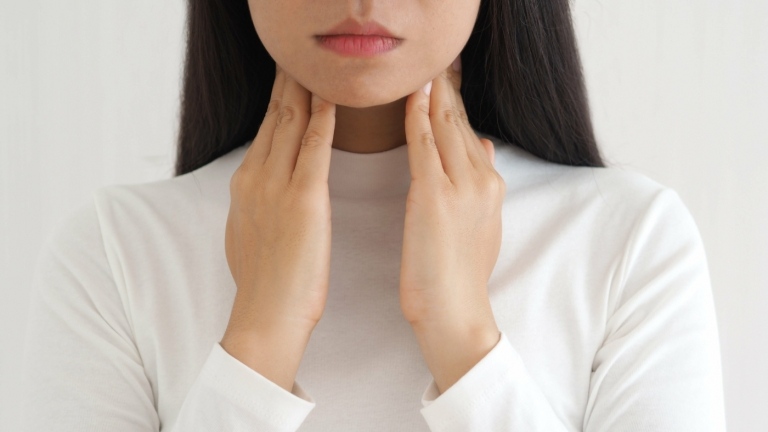 En tonsillit kan orsaka infektioner i hörselgången och örat