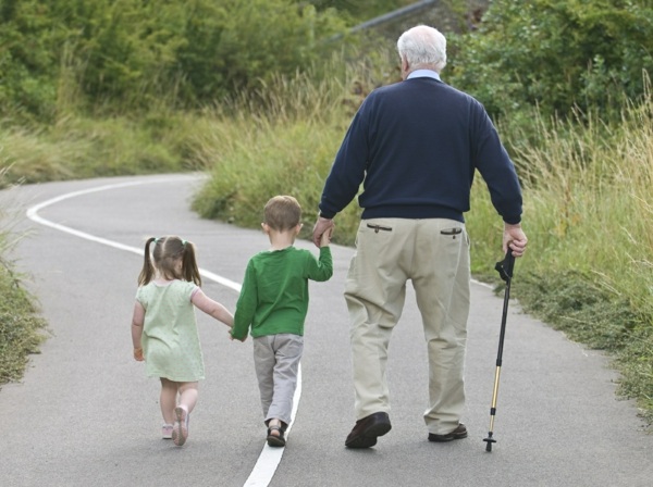 minska promenader barn morföräldrar