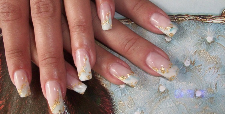 gel naglar-med-fransk-manikyr vitguld accenter sned design bröllop