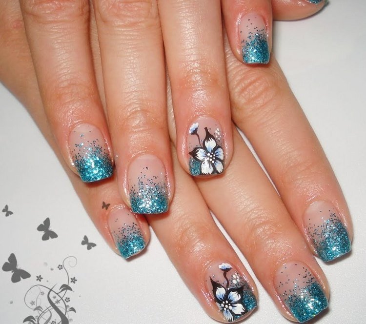 Gel naglar-glitter-uv-mönster-motiv-blommor-blå-idéer
