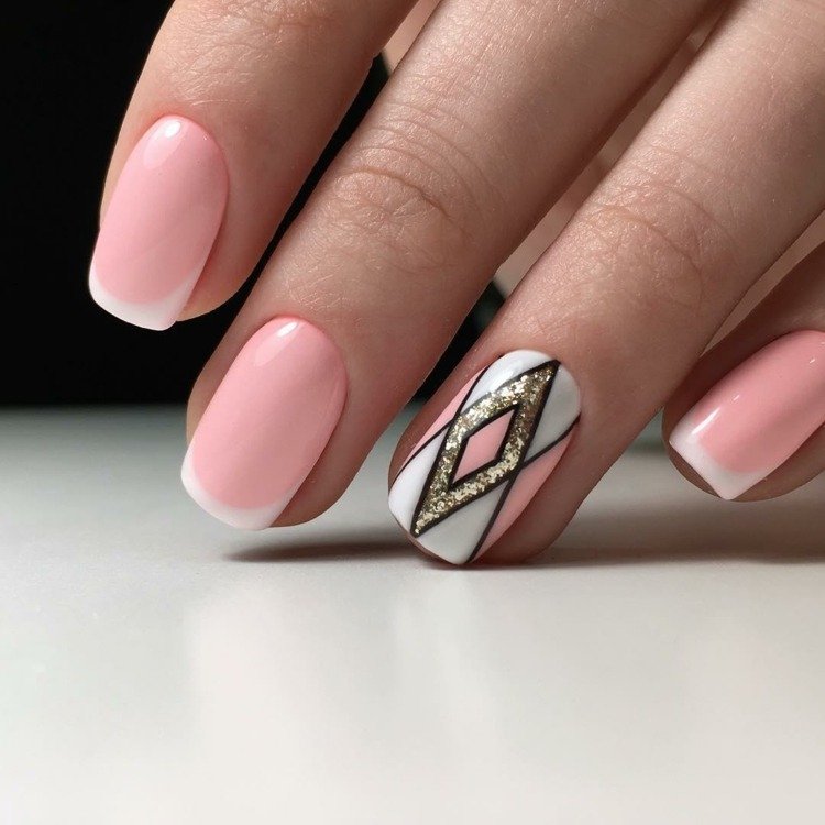 Fransk manikyr ljusrosa nageldekoration guldglitter nagellack