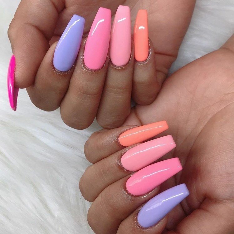 Rainbow naglar trend gel naglar rosa lila nagellack