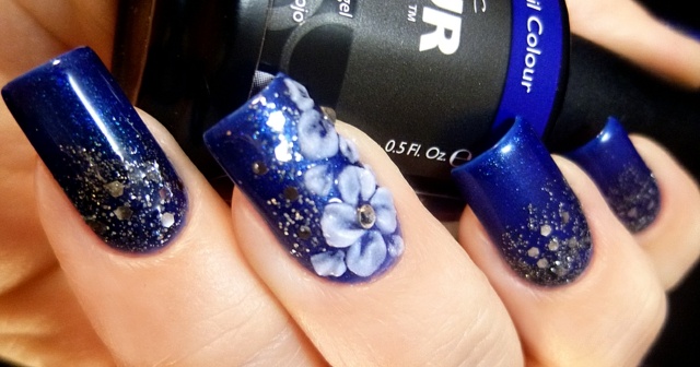 förlänga blå nagellack blommor strass