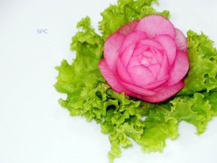 grönsak-carving-ros-rädisa-blad sallad