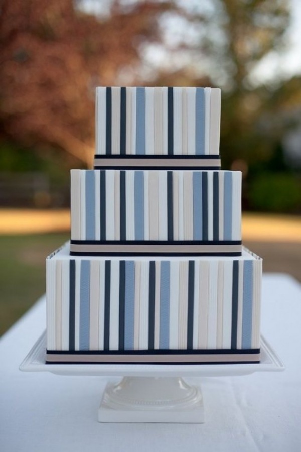 Tårta- bröllop-ovanligt- geometriska-raka linjer