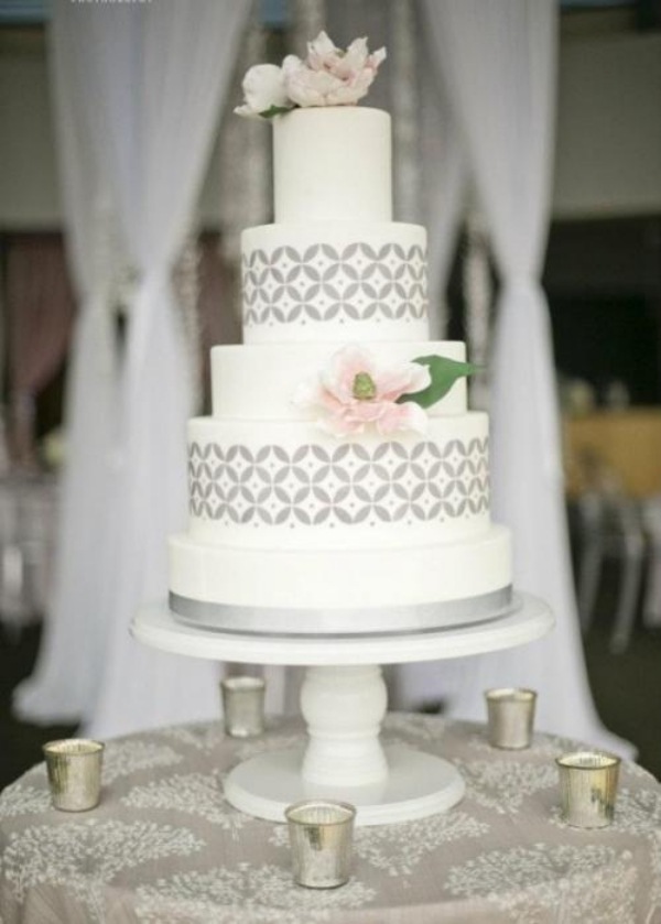 Tårta - bröllop - traditionell - rund - grå - vit