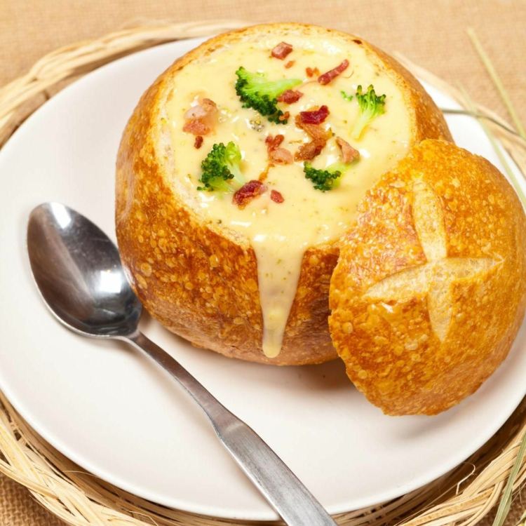 Rätter i brödbrödpotatissoppa med recept på broccoli och ost
