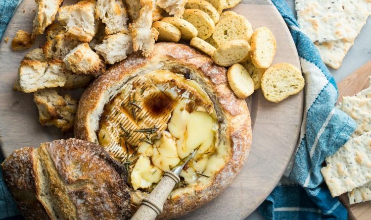 Camembert i en limpa ost recept lätt att förbereda ostdopp