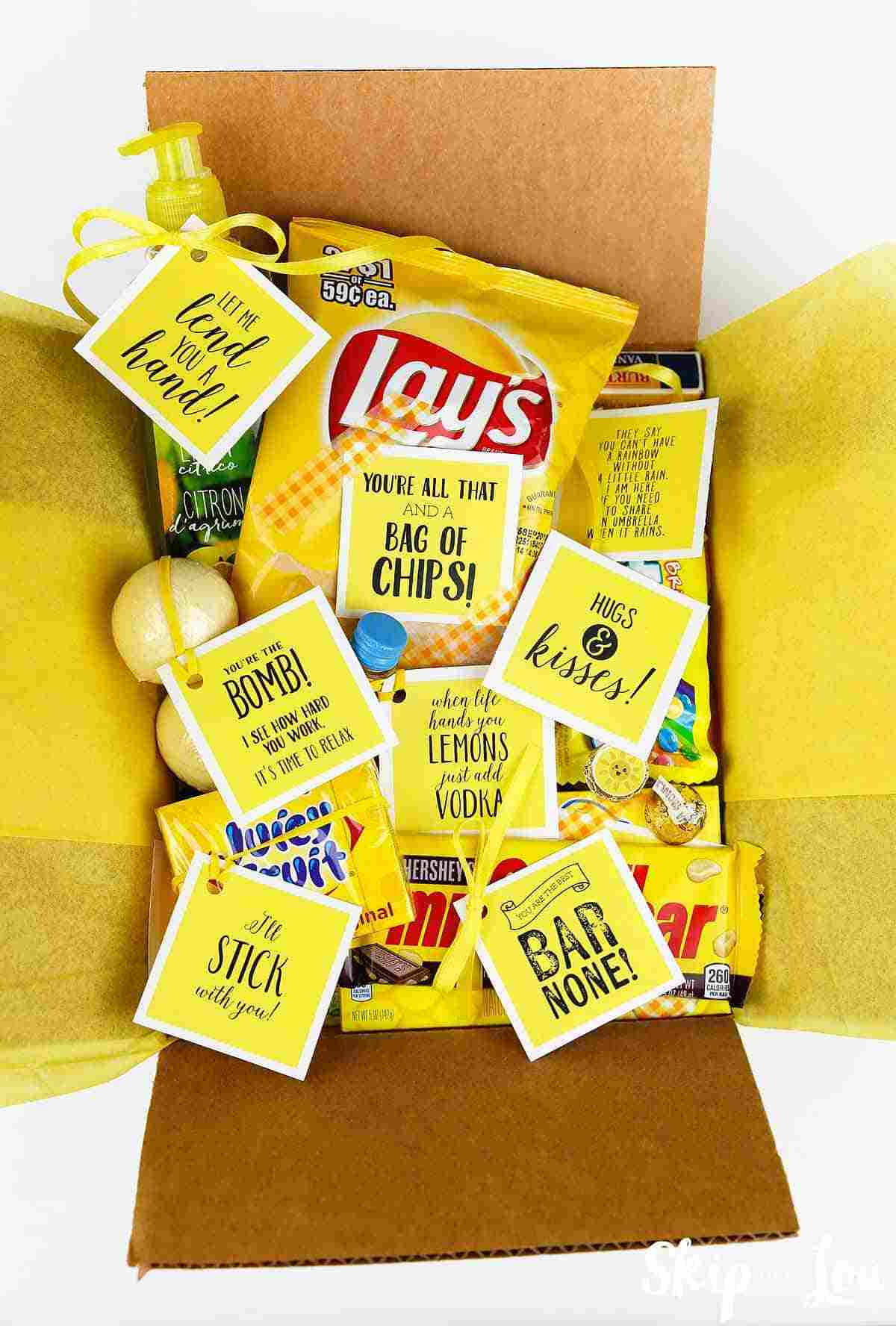 Giftbox idéer för bästa vänner födelsedag önskar idéer roliga