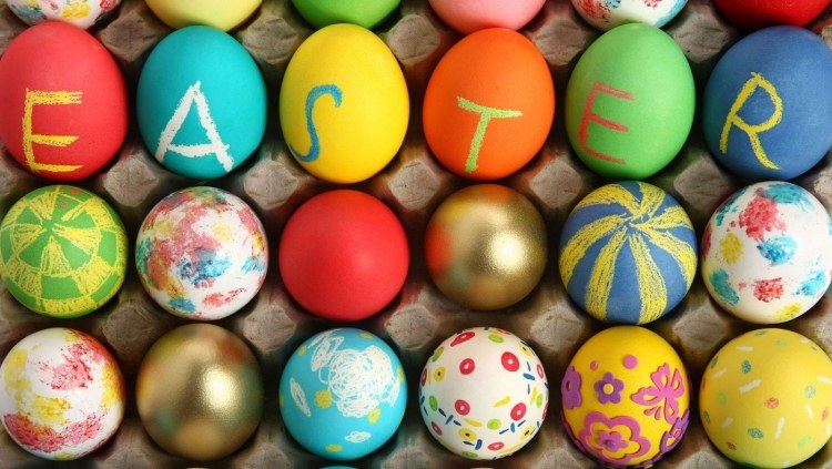 gåvor-påsk-påsk-ägg-barn-överraskning-ägg-färgglada-dekorera