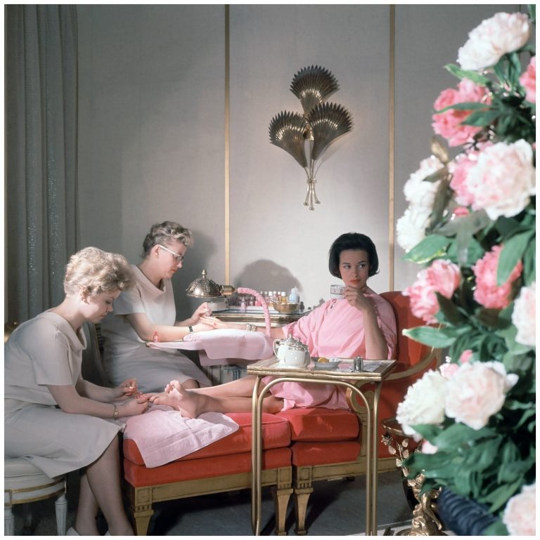 Gloria Vanderbildt skådespelerska Vintage Advertising Ideas History of Manicure