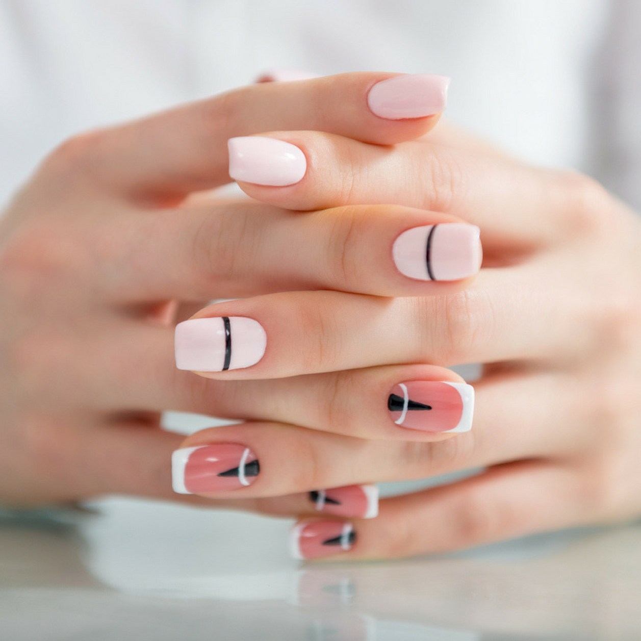 Nail art naken nagellack modetrender sommar nageltrender