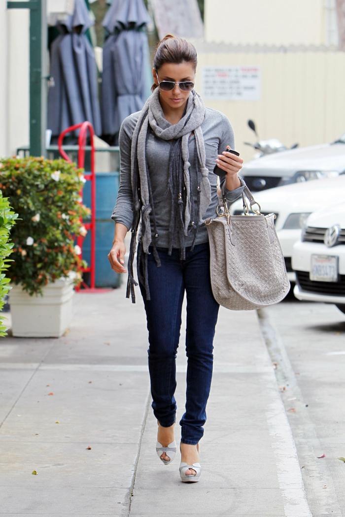 Winter-Accessoires-Scarf-Eva-Longoria