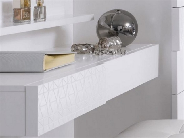 Design-byrå-skrivbord-toalettbord-möbelsamling-ALISA