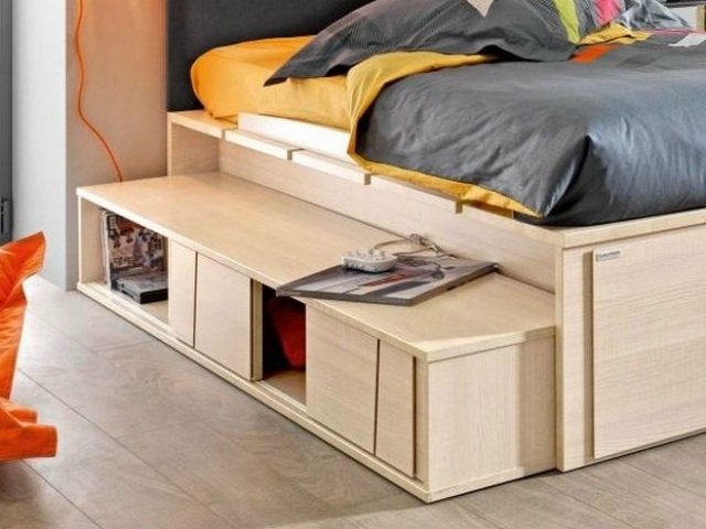moderna sovrum-möbler-set-CAMEO-lådor-säng-ram-trä