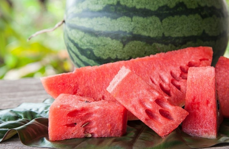 ansiktsmask med vattenmelon har ansiktsvård