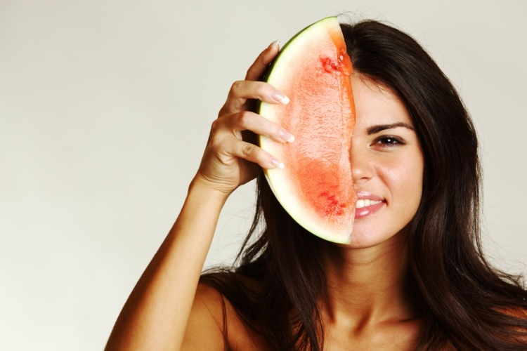 ansiktsmask med vattenmelon ansiktsvård gör naturkosmetik själv