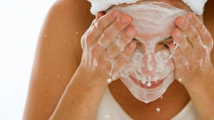 gör ansiktet peeling själv ansikte-tvätta-rengöra