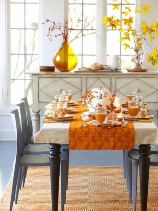 orange accenter kreativa höstliga dekorationsidéer för matsalen