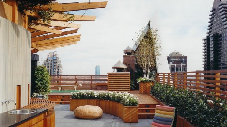 design idé balkong takterrass kök trä planter parkett balkar