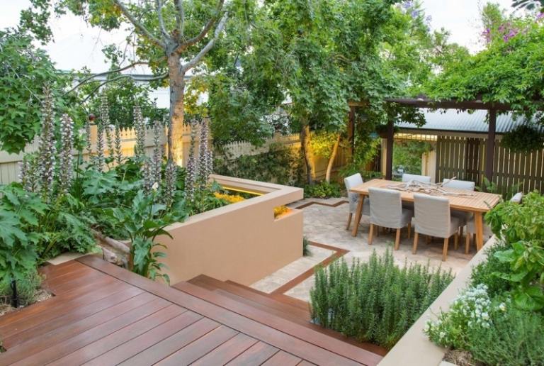 Designidéer-små trädgårdar-matplats-terrass-stegliknande