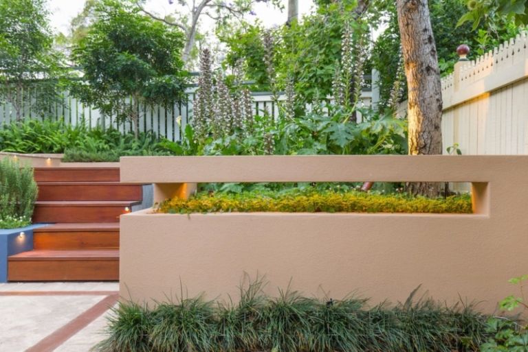 Designidéer-små trädgårdar-trappor-integritetsvägg