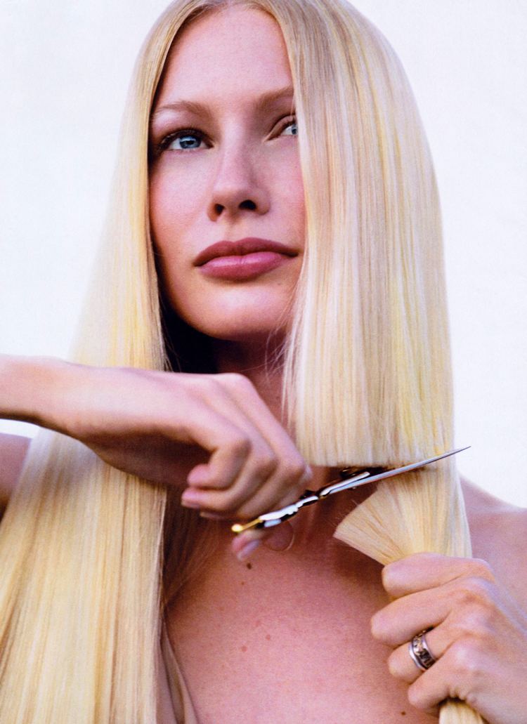 lager hårtrender blond frisyr modern