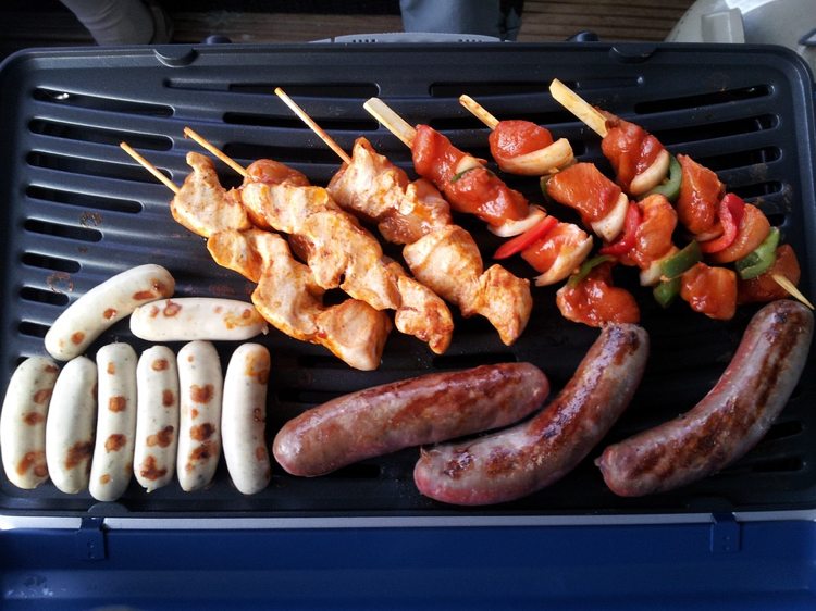hälsosam-grill-spett-korv-gasgrill