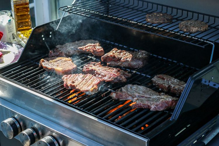 Hälsosam grillgas-grill-kött-biffar-fettinnehåll