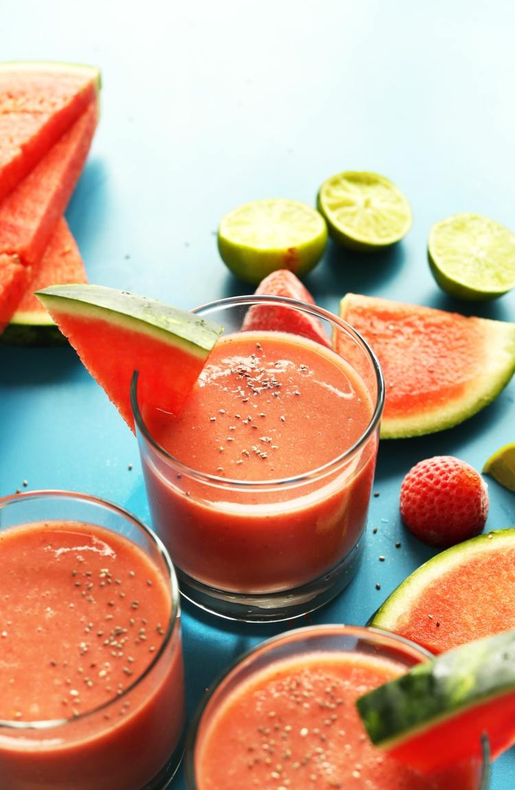 vattenmelon-kost-idé-smoothie-jordgubbar-persika-limefrukter