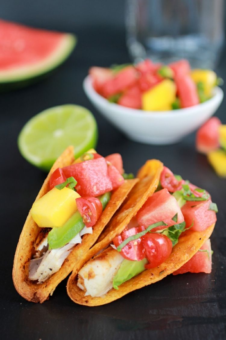 vattenmelon-diet-tacos-färska-grönsaker-tomat-kött