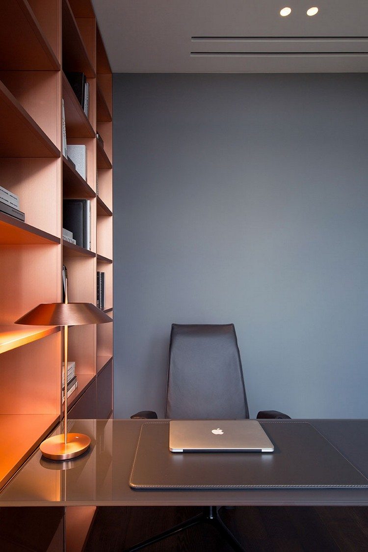 hemmakontor design möbler koppar ljus vägg hylla