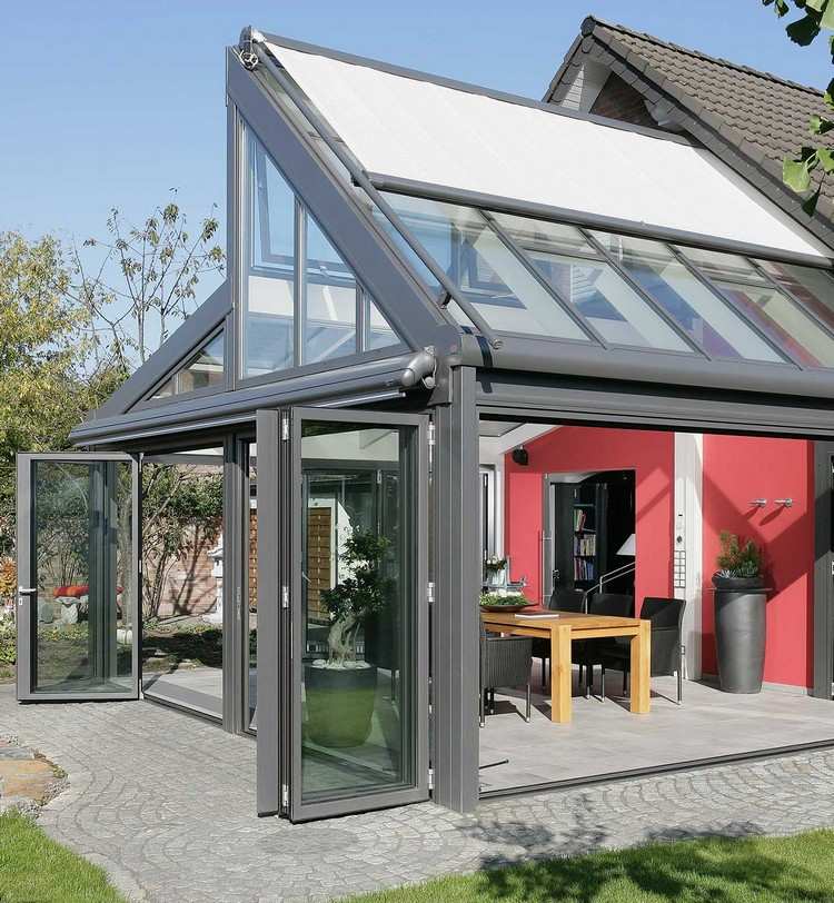 vik-glas-dörrar-vinterträdgård-vik-glas-väggar-takglas-solskydd-markis-röd-vägg