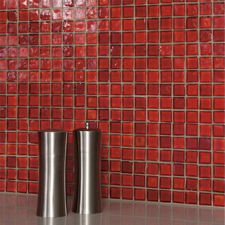 glas-kakel-mosaik-design-röd-grout-kök-modern