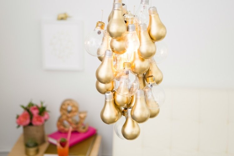 glödlampa-lampa-glamour-inspiration-gör-det-själv-guldfärg