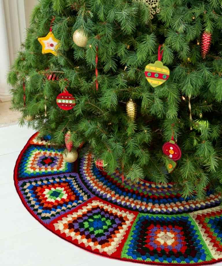 julgranssmycken hantverk idé filt färgglada stickade hängen
